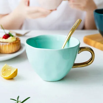 2021 yeni yaratıcı kupa İskandinav ıns sevimli kişilik kız düz renk kaşık seramik basit kahve fincanı çay bardağı