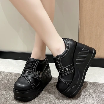 Bayanlar vulkanize ayakkabı 2022 İlkbahar Sonbahar Metal Dekorasyon Platformu Yüksek Topuk kadın ayakkabısı Kama Topuk Lolita Ayakkabı Kadınlar için