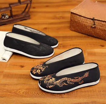 Bez Ayakkabı Erkekler Eski Pekin Yumuşak Taban Çin Nakış erkek ayakkabısı Çin Tarzı Sarı Siyah Ejderha Yuvarlak Ağız Bez Ayakkabı